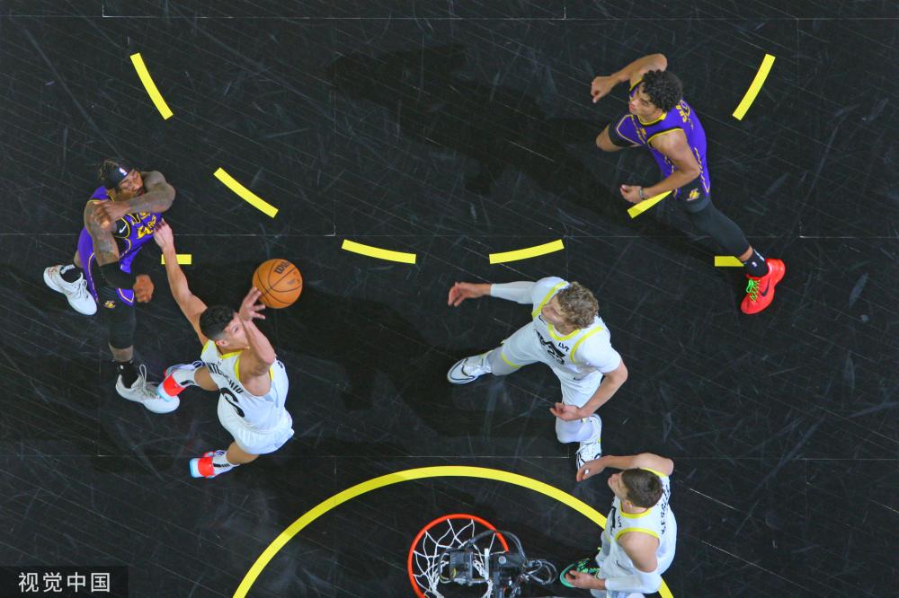 并贡献了多 并贡献了多